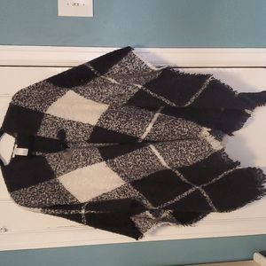 NWOT Maurices Poncho